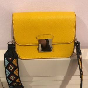 Zara crossbody bag with thick strap